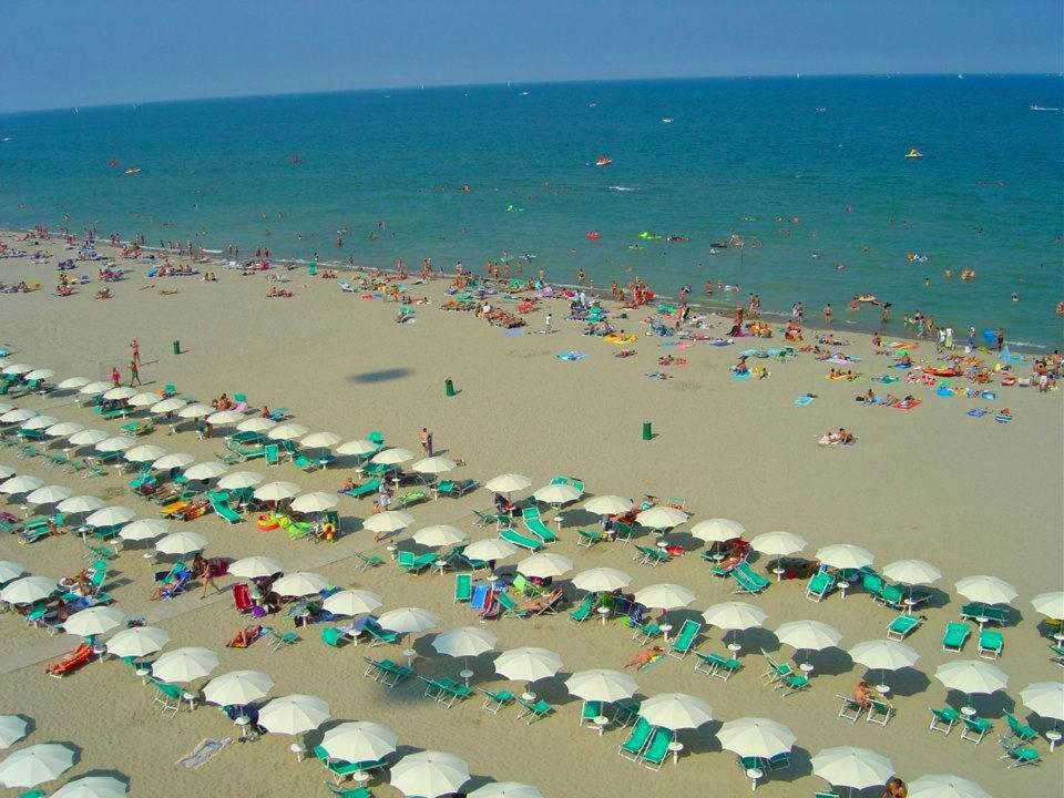 Marina Beach Bianca Villa Llido Degli Estensi Exterior photo
